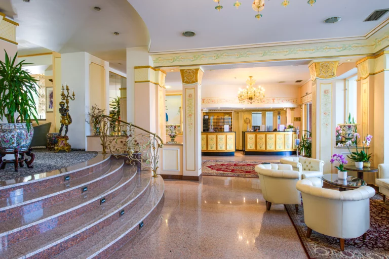 Hall Hotel Astoria Stresa