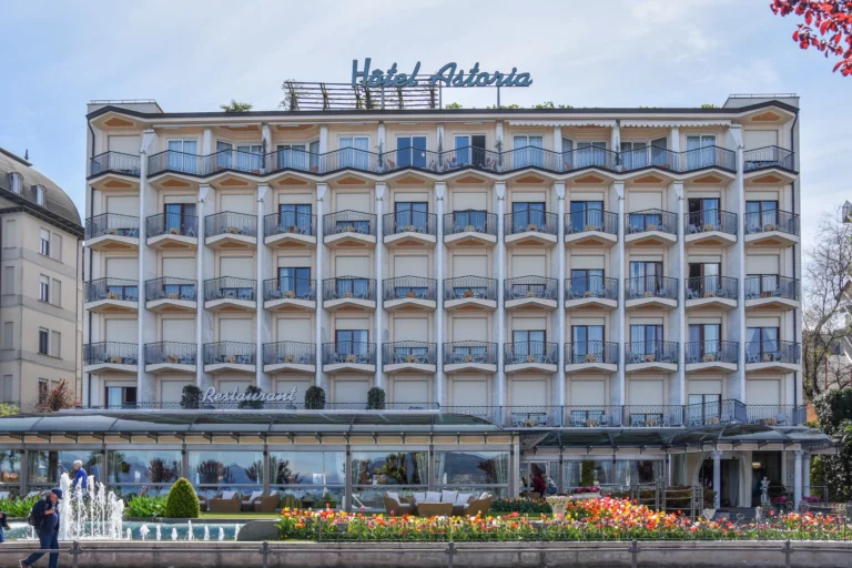 facciata hotel astoria stresa lago maggiore